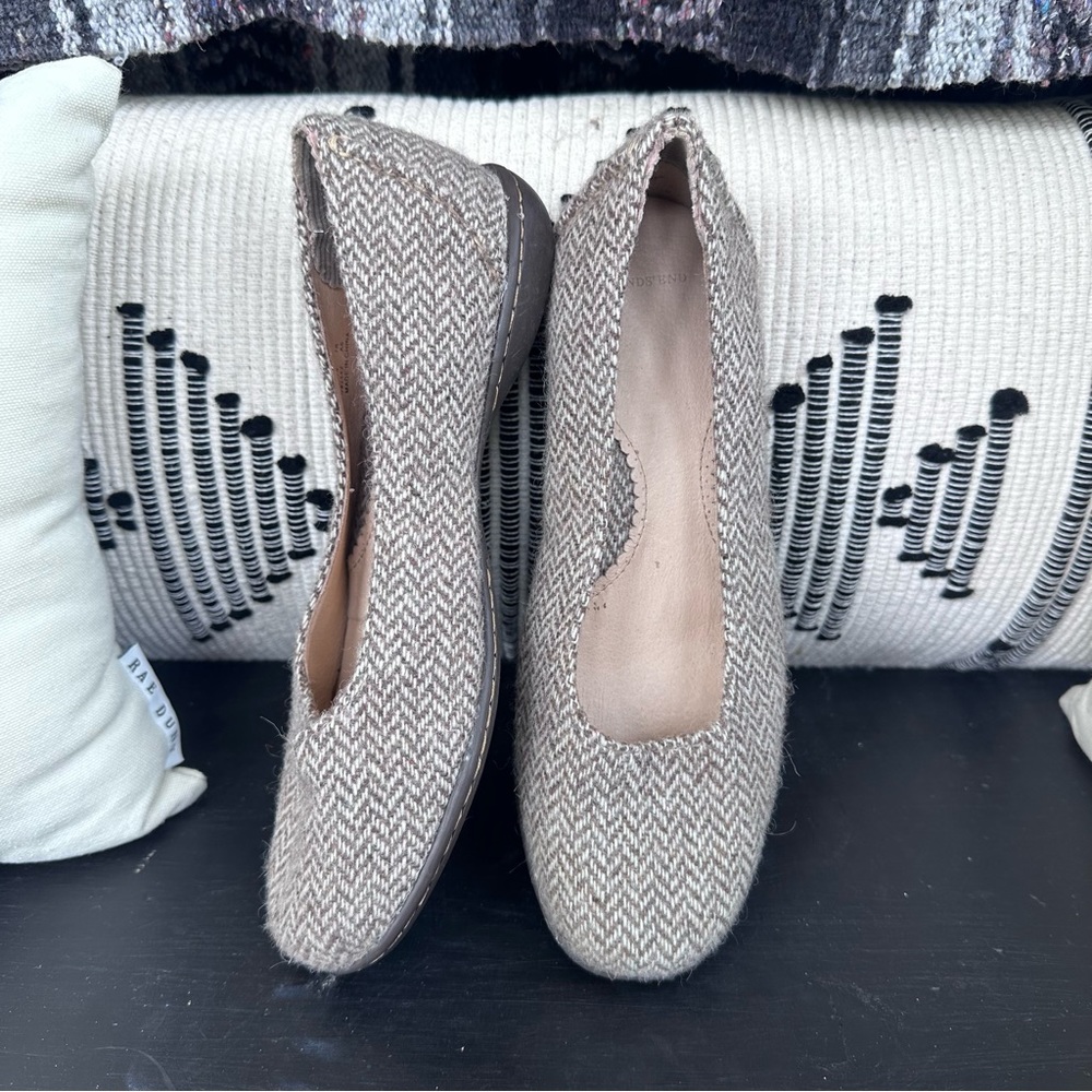 Lands End Brown & White Slip on Wool Herringbone Flats sz 7
